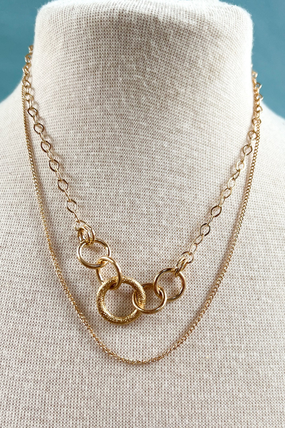 Sandi Necklace Gold