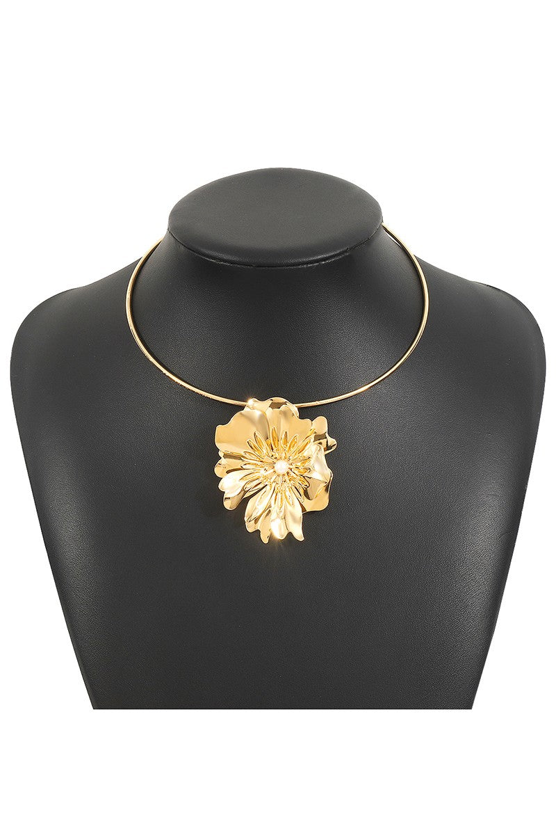 Metal Pearl Flower Collar Necklace