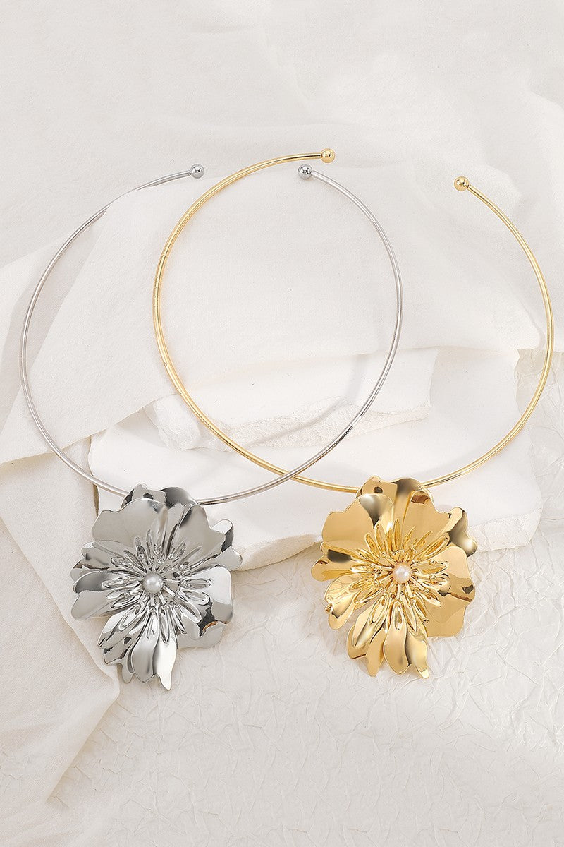 Metal Pearl Flower Collar Necklace