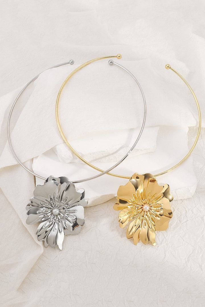 Metal Pearl Flower Collar Necklace