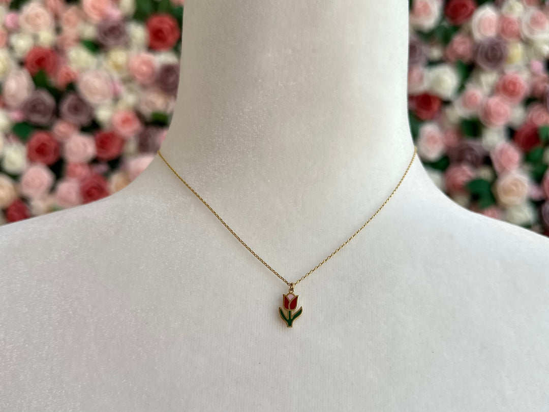 Dainty tulip pendant necklace