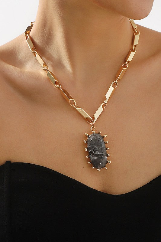 Retro Geometric Resin Pendant Necklace