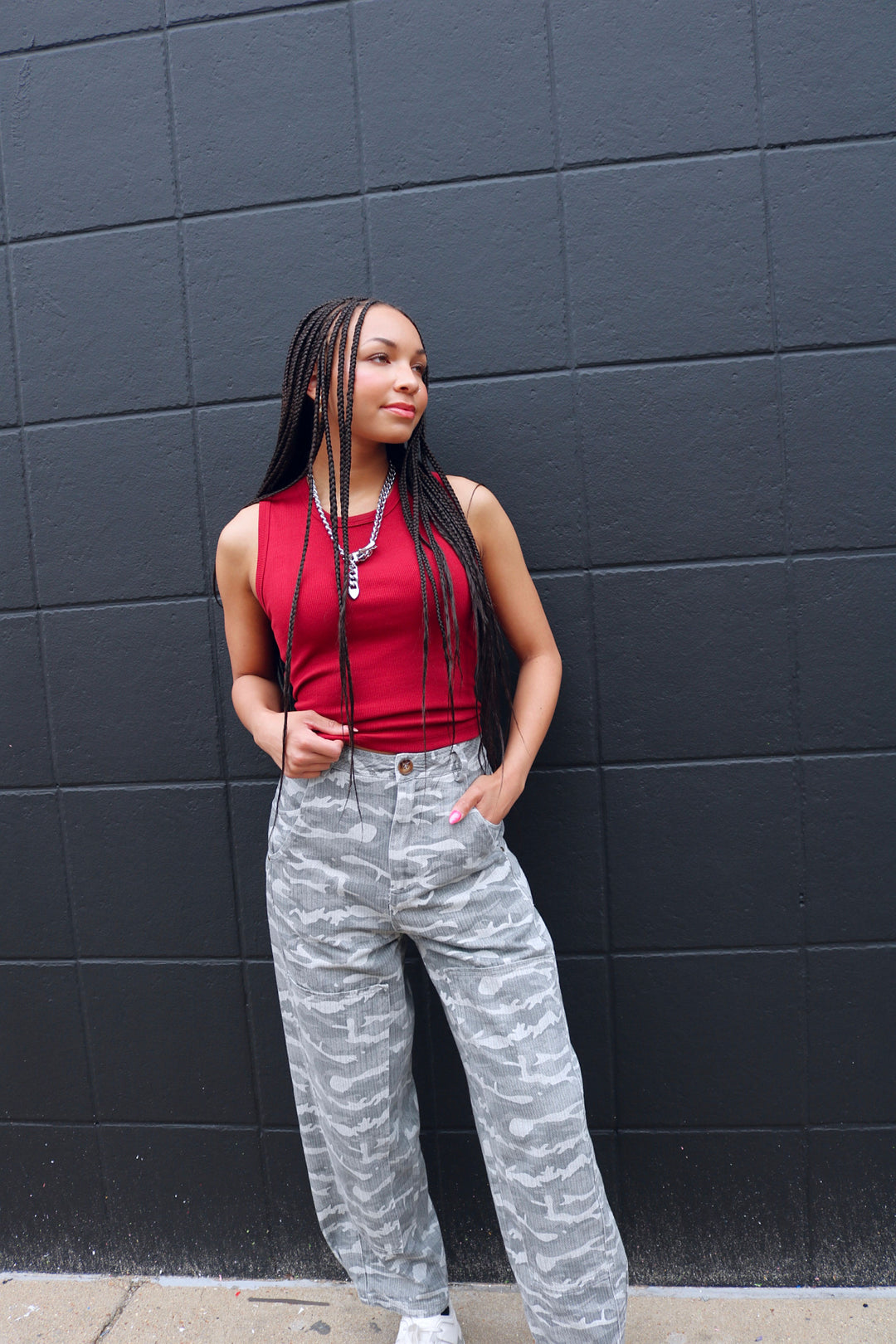 CAMOUFLAGE PRINT DENIM MID RISE WIDE LEG BARREL SHAPE PANTS
